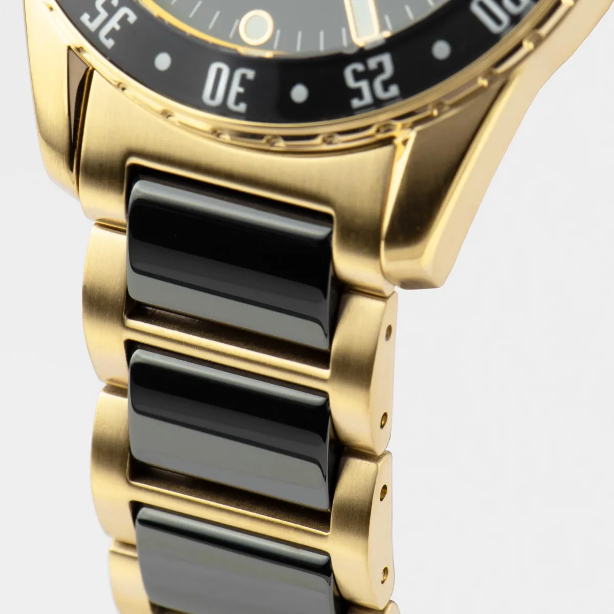 Jacques Lemans Liverpool 42-12G> High-Tech Ceramic